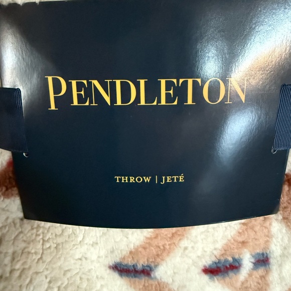 Pendleton Multicolor Geometric Throw - Picture 2 of 2